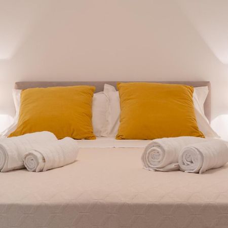Mary Ann Apartment 2 ซัฟทัท ภายนอก รูปภาพ