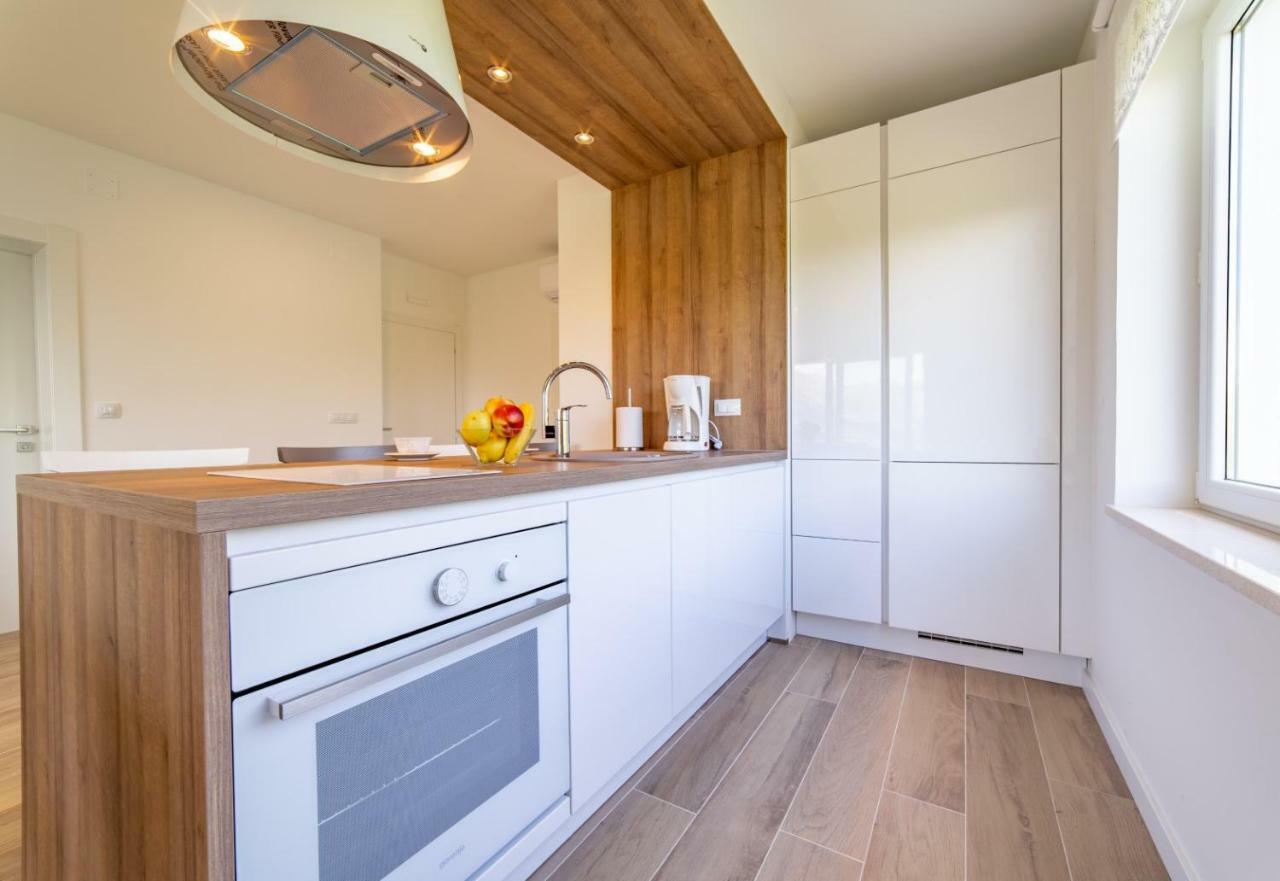 Mary Ann Apartment 2 ซัฟทัท ภายนอก รูปภาพ