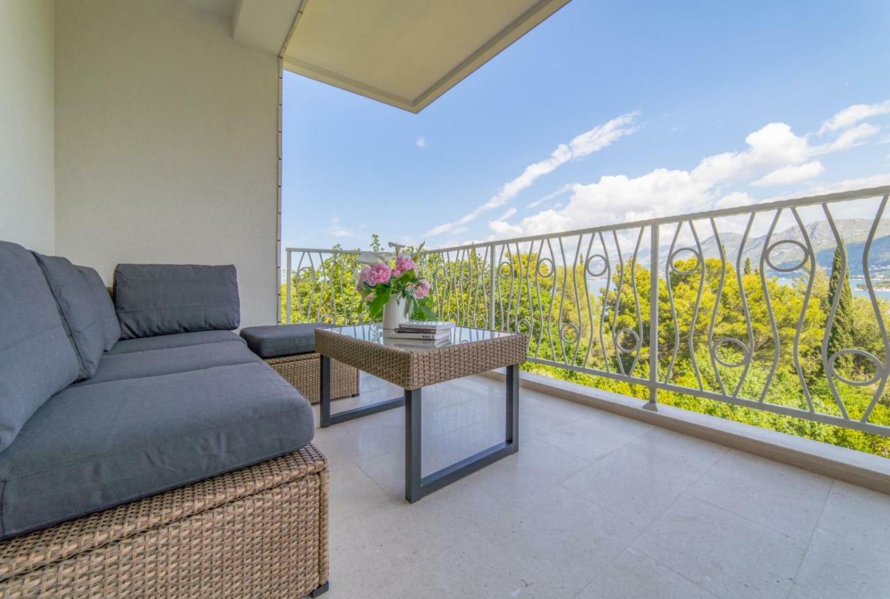 Mary Ann Apartment 2 ซัฟทัท ภายนอก รูปภาพ